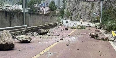 Suben a 30 los muertos en un sismo en el suroeste de China