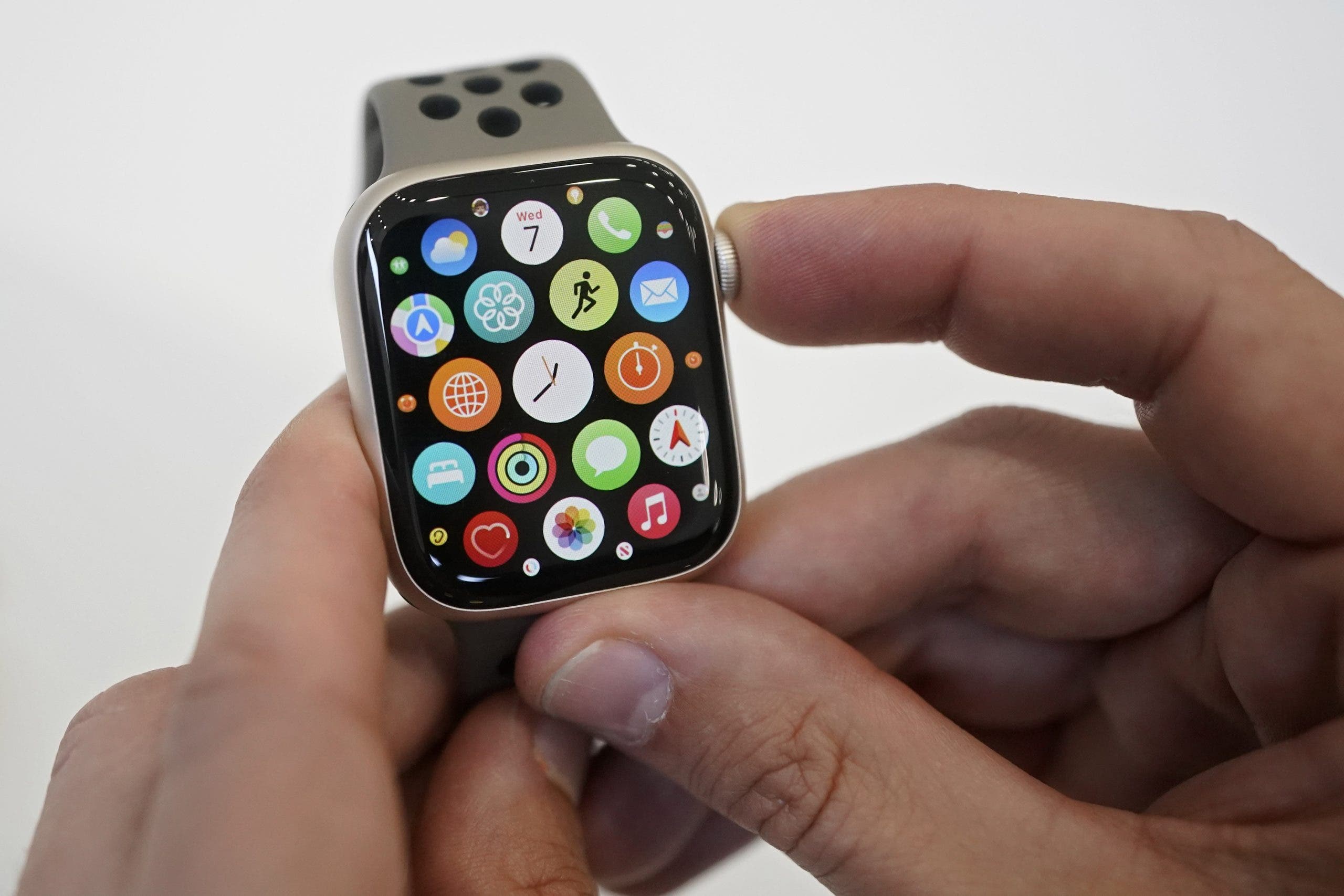 Apple presenta su nuevo reloj inteligente, que predice el ciclo de ovulación