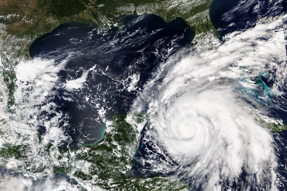 El huracán Ian llega a Cuba y mantiene su ruta hacia Florida