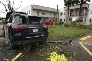 Huracán Ian en La Florida deja dos millones sin electricidad y cientos de viviendas inundadas