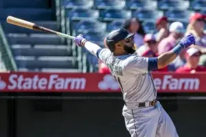 Carlos Santana y Bryan De La Cruz pegan ‘grand slam’