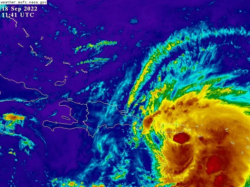 Fiona está a 300 kilómetros al sureste de La Isla Saona; vientos máximos se mantienen en 100 kph