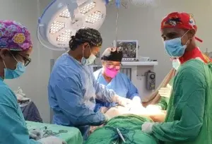 Realizan jornada de reducción mamaria a pacientes del hospital Dr. Alejandro Cabral