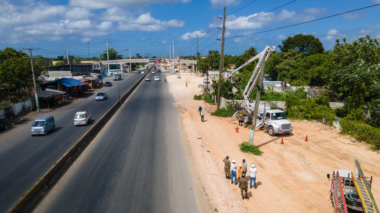 Reubicarán línea de transmisión 69 KV para continuar ampliación elevado de Boca Chica