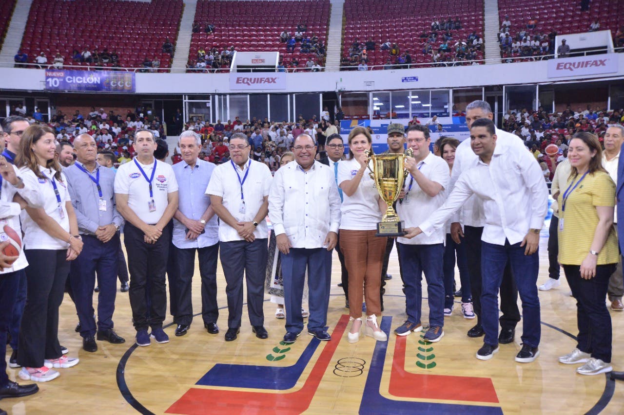 Vicepresidenta Raquel Peña encabeza acto inaugural Torneo Basket Superior del DN