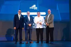 IDAC es reconocido con premio Índice de Uso de las Tecnologías de la Información