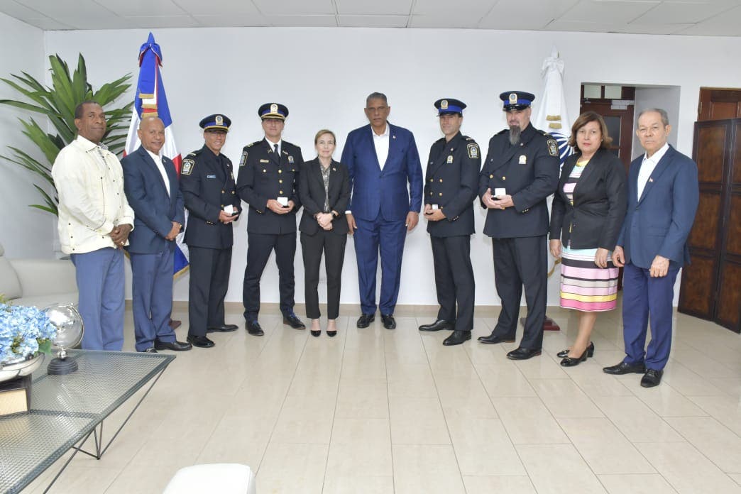 Canadá ratifica colaboración en el proceso de reforma policial de RD