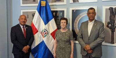 Buscan eficientizar los diferentes servicios consulares  a la diáspora dominicana