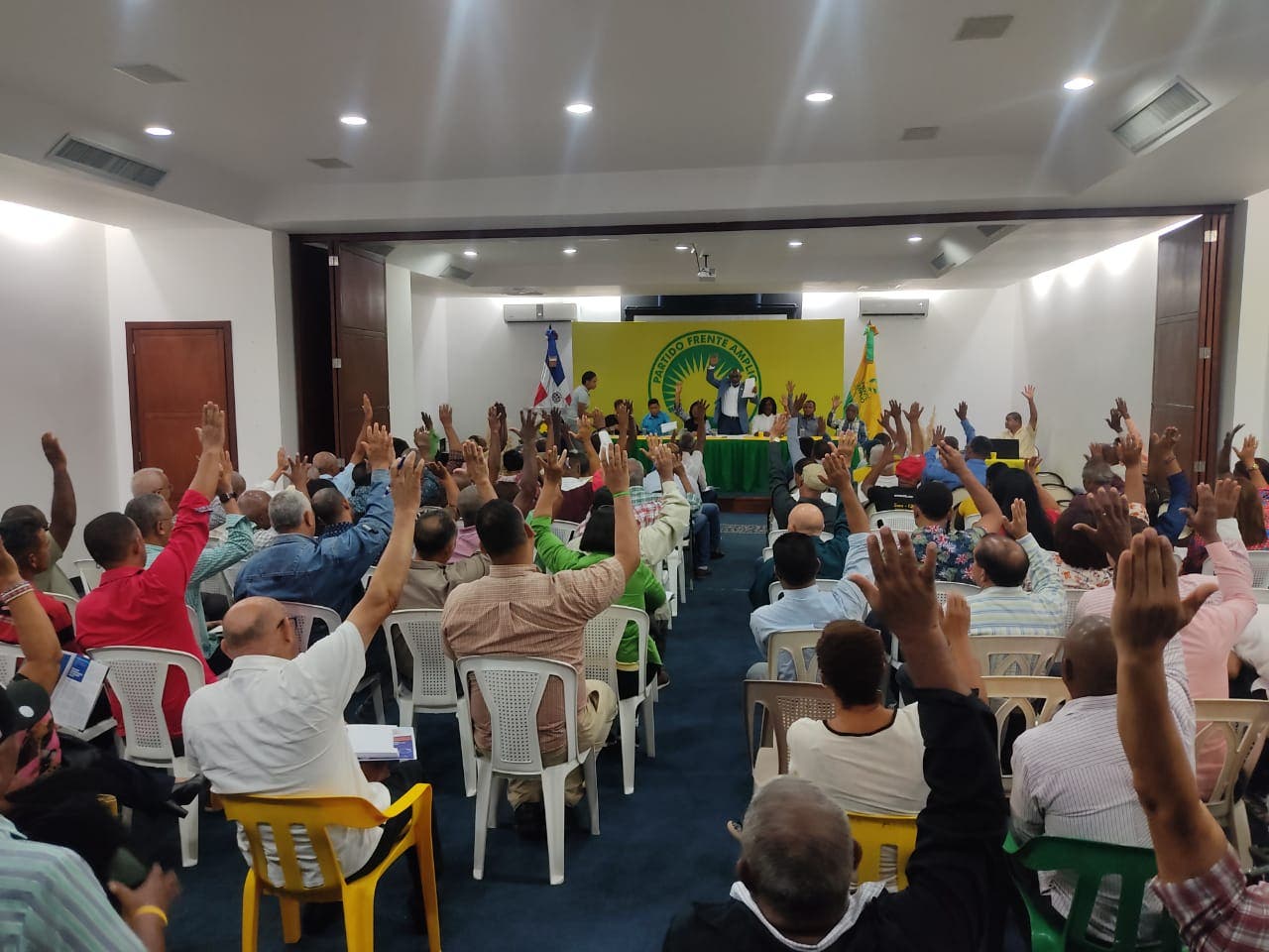 Frente Amplio decide agilizar los trabajos unitarios de cara al 2024