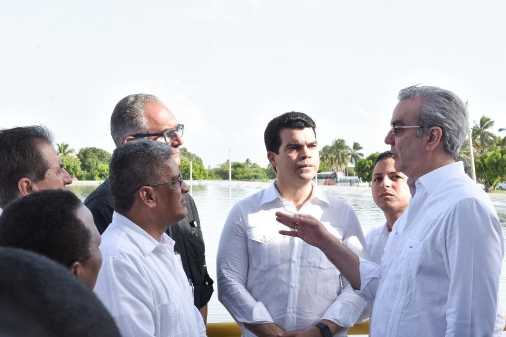 Director INAPA anuncia Plan Piloto de Planta Desalinizadora de Agua en RD