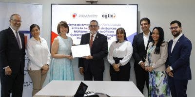 Firman acuerdo para fomentar la economía digital en la banca dominicana