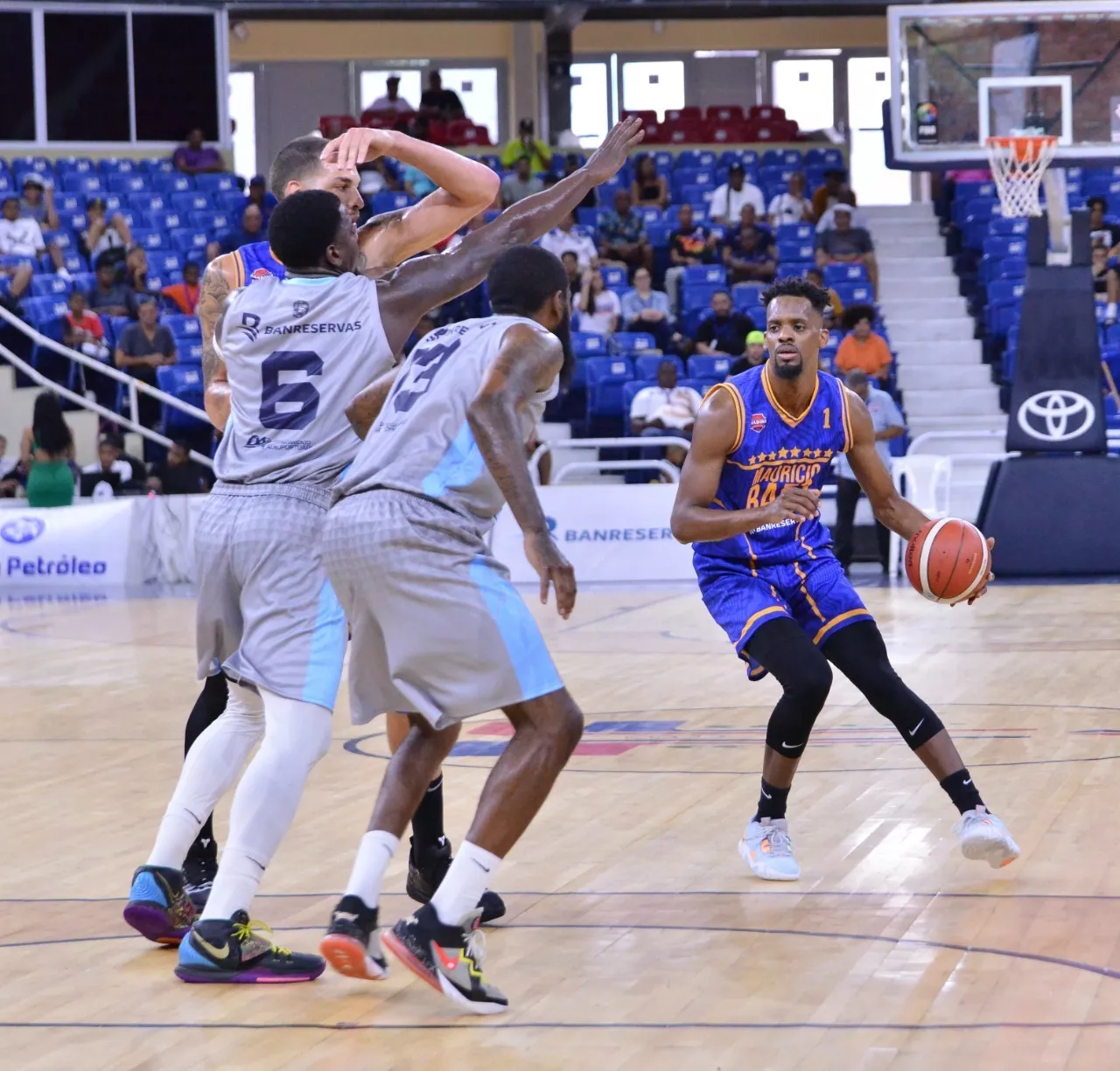 Mauricio Báez y Bameso se disputarán este martes la supremacía cbasket superior DN