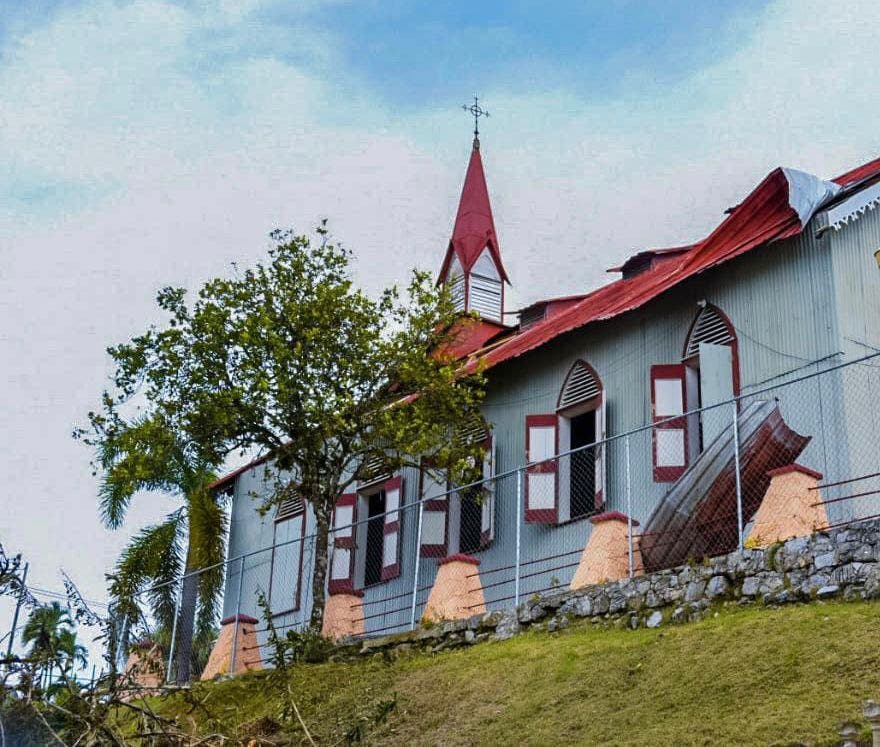 Gobierno entregará los recursos para reconstrucción del techo Iglesia «La Churcha», en Samaná