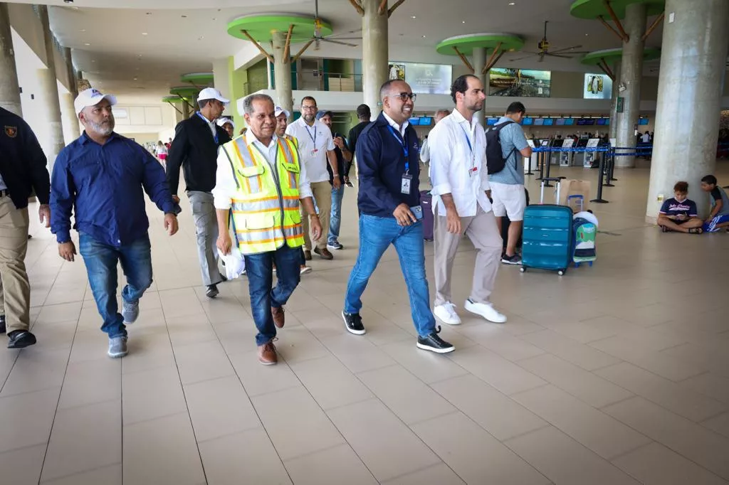 Aeropuertos del Este del país operan normal tras huracán Fiona