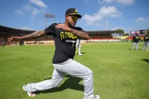 Águilas Cibaeñas abren entrenamientos para la pelota invernal