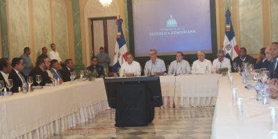 Partidos políticos respaldan acciones del gobierno ante situación del país por huracán Fiona
