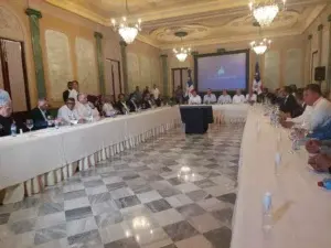 Abinader está reunido en Palacio Nacional con representantes de todos los partidos políticos