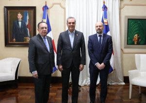 Presidente Abinader recibe al nuevo jefe de misión del FMI