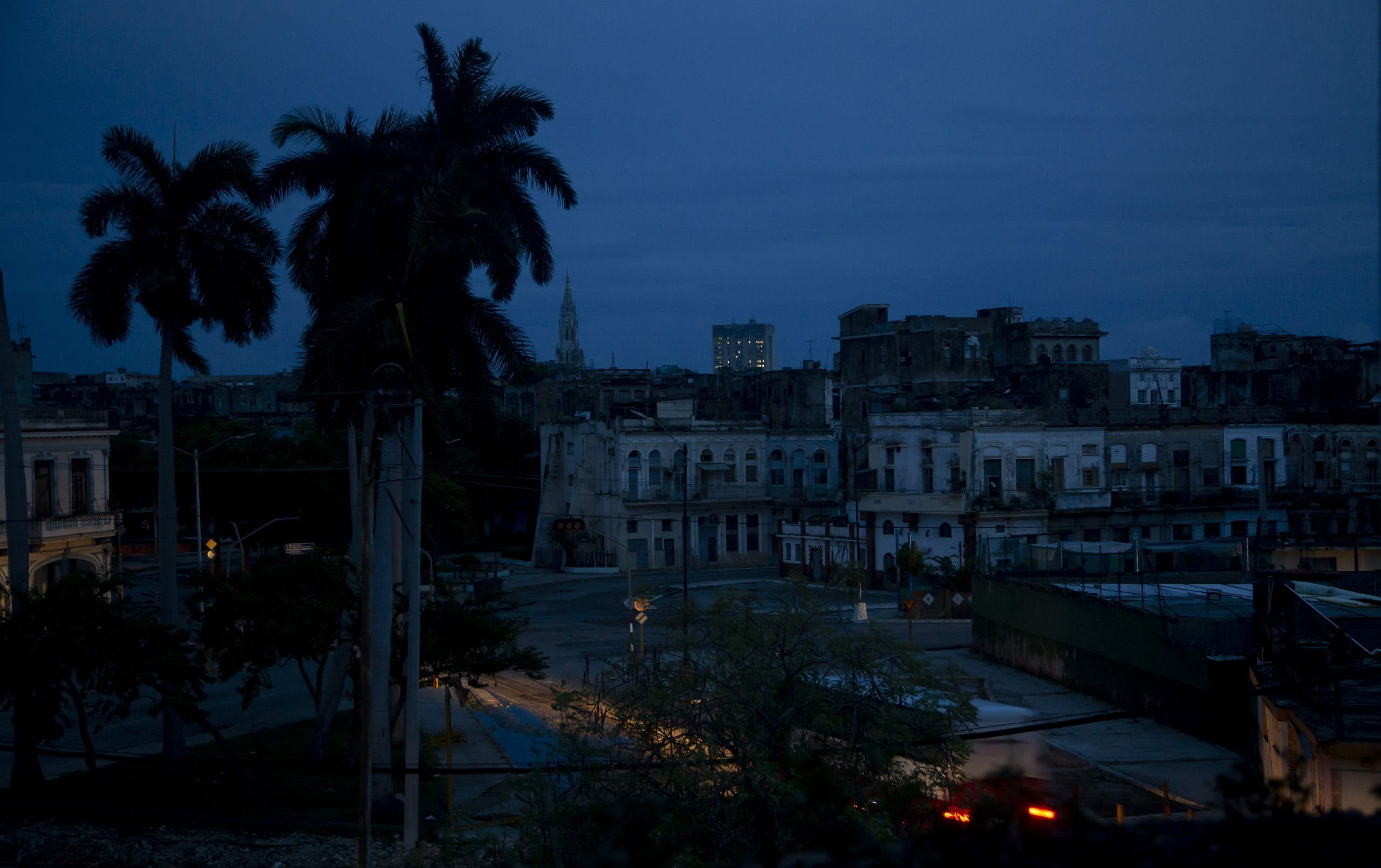 Apagón de más 48 horas pone en jaque a las familias cubanas