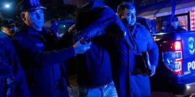 Qué se sabe del hombre detenido tras apuntar con una pistola a Cristina Fernández