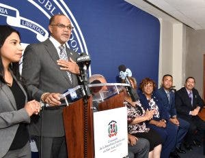 Maestros dominicanos refuerzan la enseñanza del español en Nueva York