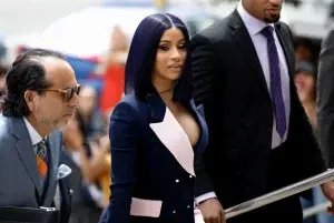 Cardi B se declara culpable de dos delitos menores y evita ir a la cárcel