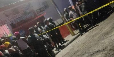 Hombre mata dos civiles y hiere a 5 policías en La Romana