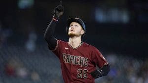 Licey contrata al jardinero y 1B Pavin Smith como refuerzo