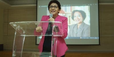 María Teresa Cabrera denuncia “avivatos” desviaron 4% de Educación