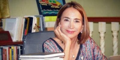 Soledad dice la honra Premio Casa de América y pide poesía RD salga de la isla
