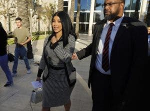 Cardi B pelea con abogado en caso de obra de arte