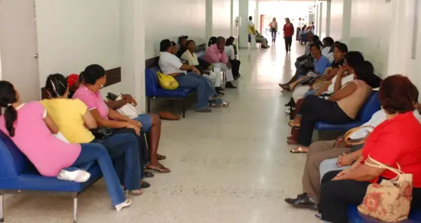 Más de un millón de afiliados de dos ARS dejarán de recibir atenciones médicas de las clínicas a partir del martes, informó Andeclip.