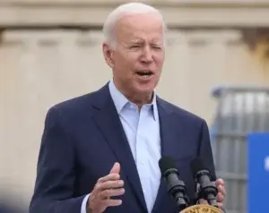 Biden enfrenta el reto de popularizar energías renovables