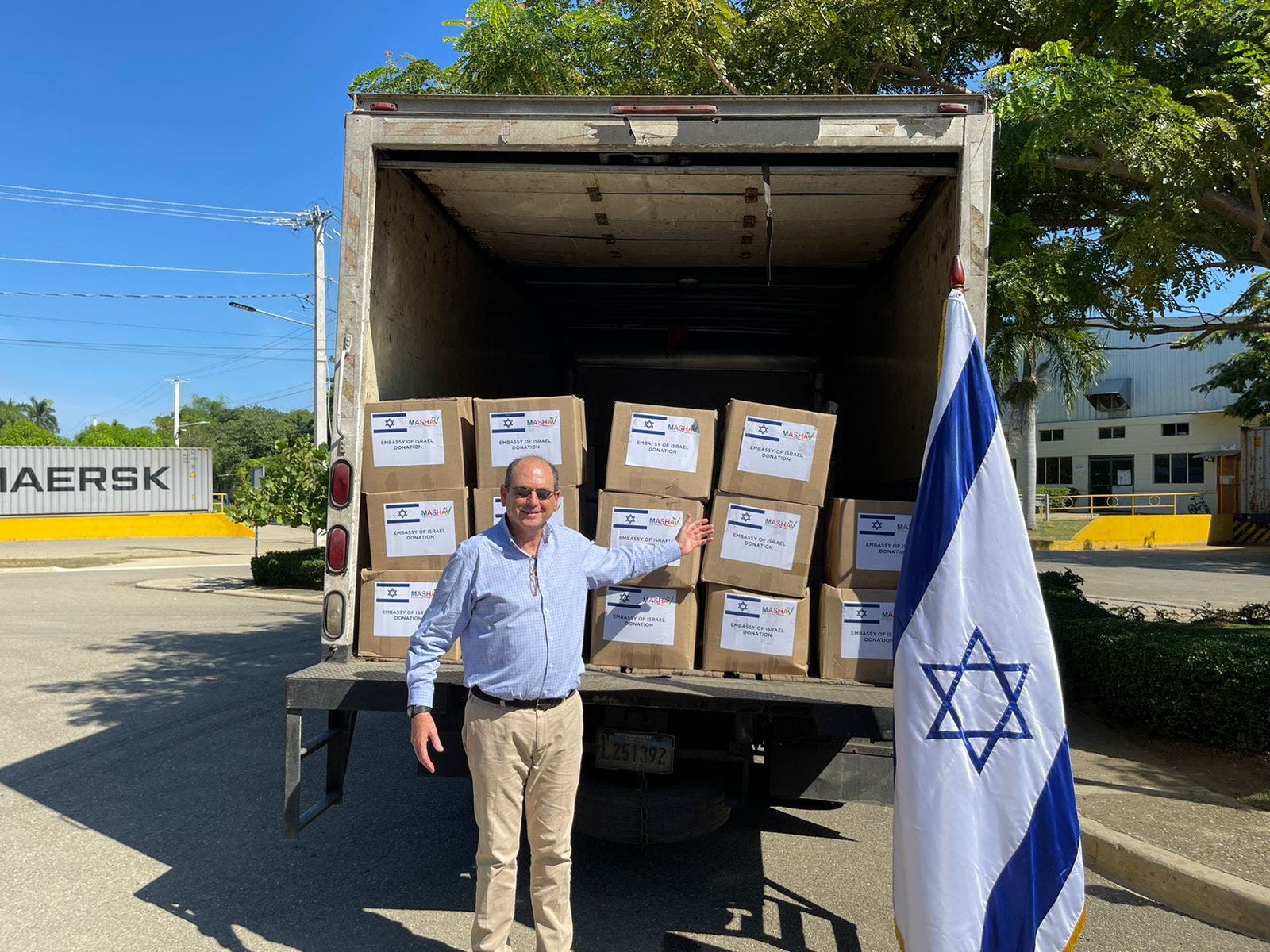 Embajada de Israel dona alimentos a Haití