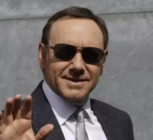 Juez desestima cargos contra Kevin Spacey