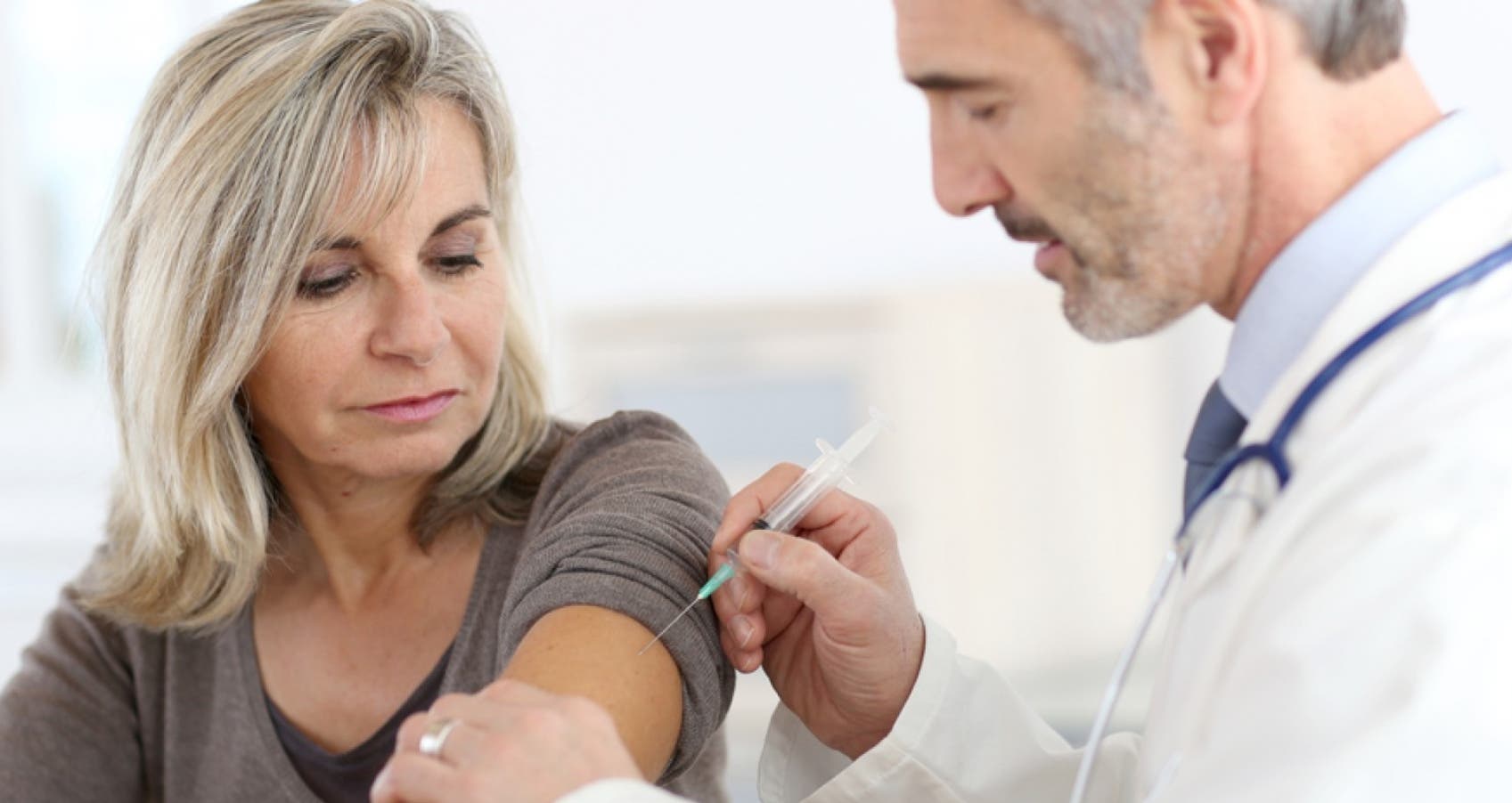 ¿Cuáles son las vacunas que se recomiendan en adultos mayores?