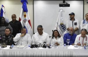 Autoridades y comunitarios se reúnen en SDN