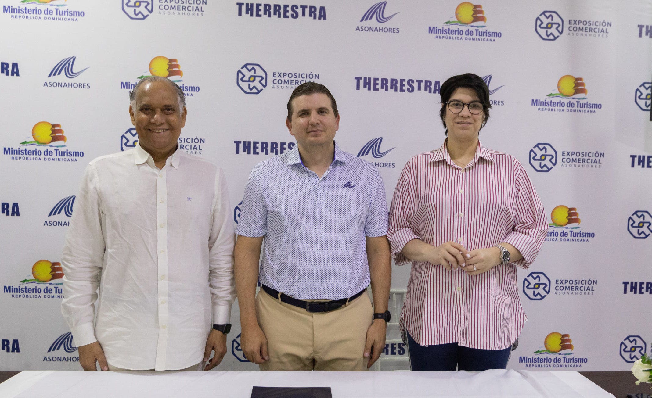 Asonahores y Copardom firman acuerdo para mejorar prácticas en sector turístico y hotelero del país
