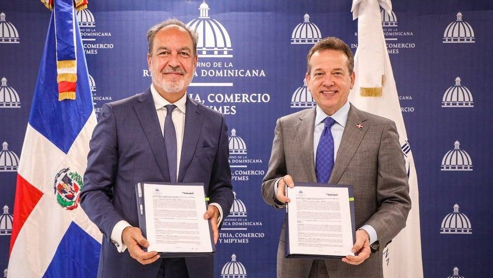 Firman un acuerdo de colaboración para inversión española en República Dominicana