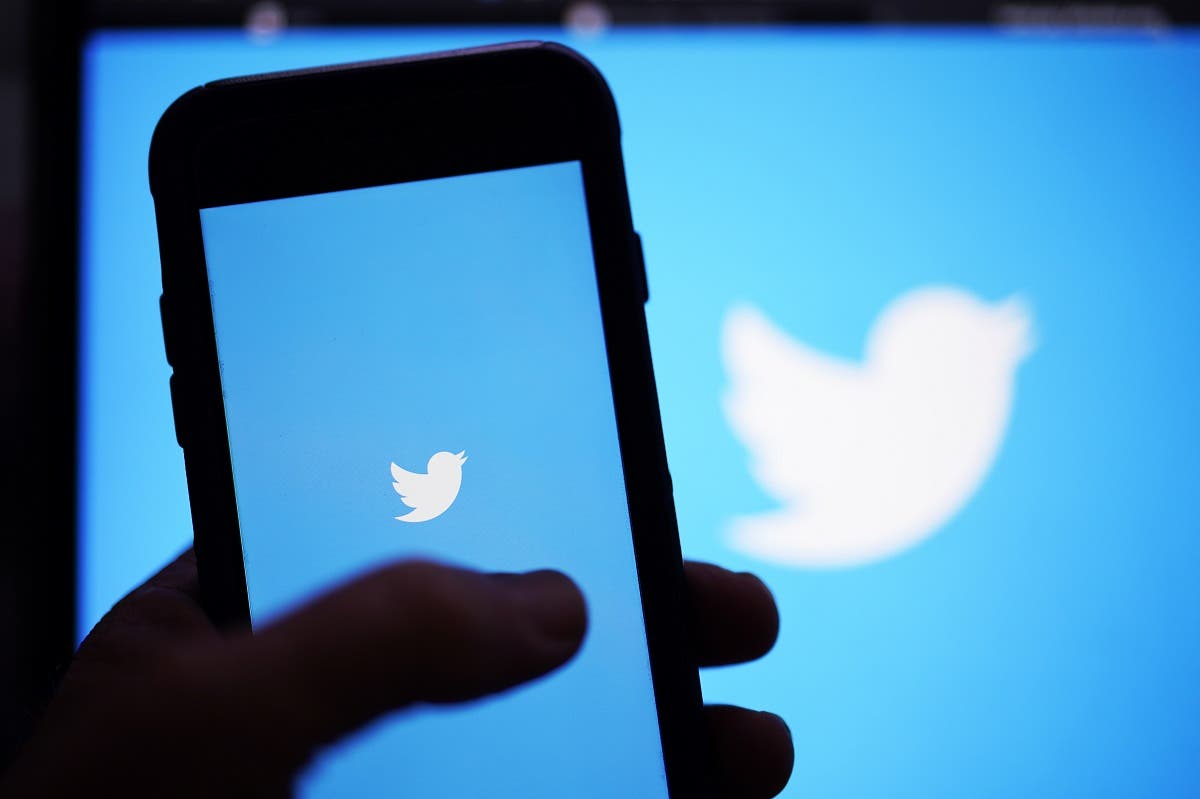 Twitter lanza suscripción de 8 dólares al mes con marca azul
