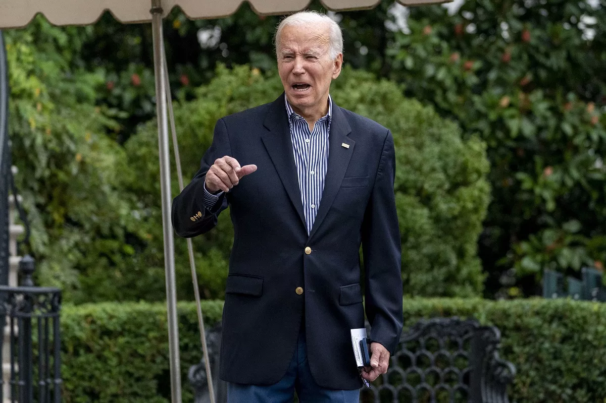 Biden extiende las ayudas para los afectados por el huracán Ian en Florida