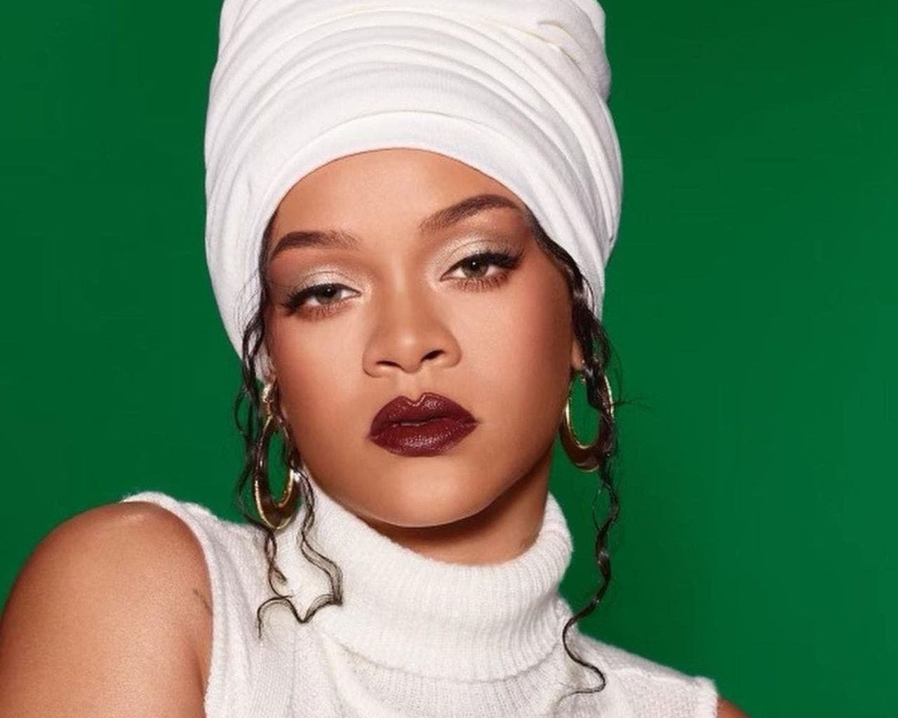 Rihanna rinde tributo a Chadwick Boseman con su nuevo tema