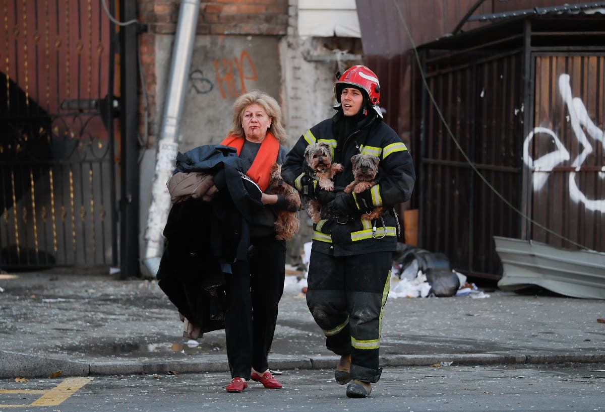 Al menos diez muertos y sesenta heridos en bombardeos rusos en Ucrania
