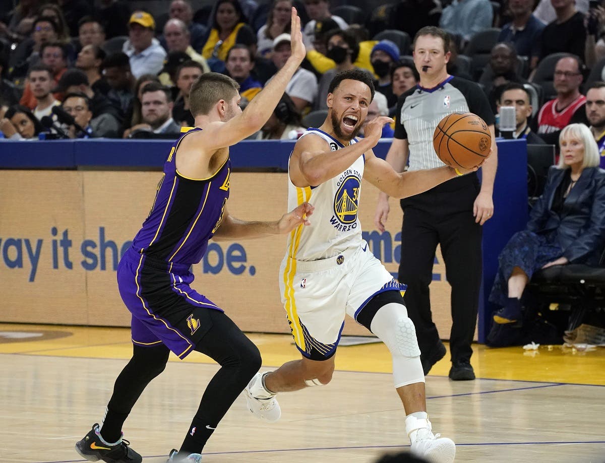 Stephen Curry y Warriors celebran el campeonato venciendo a Lakers