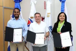 Facilitarán a jóvenes estudiar la carrera de técnico en administración aeronáutica