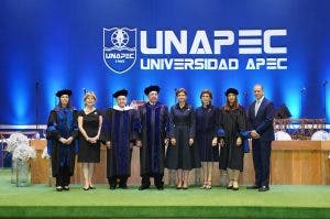 Unapec otorga título Doctor Honoris Causa a Héctor Valdez Albizu