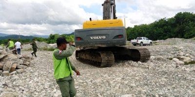 Procuraduría de Medio Ambiente detiene operaciones de depredación en ríos de San Cristóbal y entornos