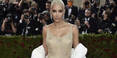 Kim Kardashian multada por anunciar ilegalmente criptomonedas