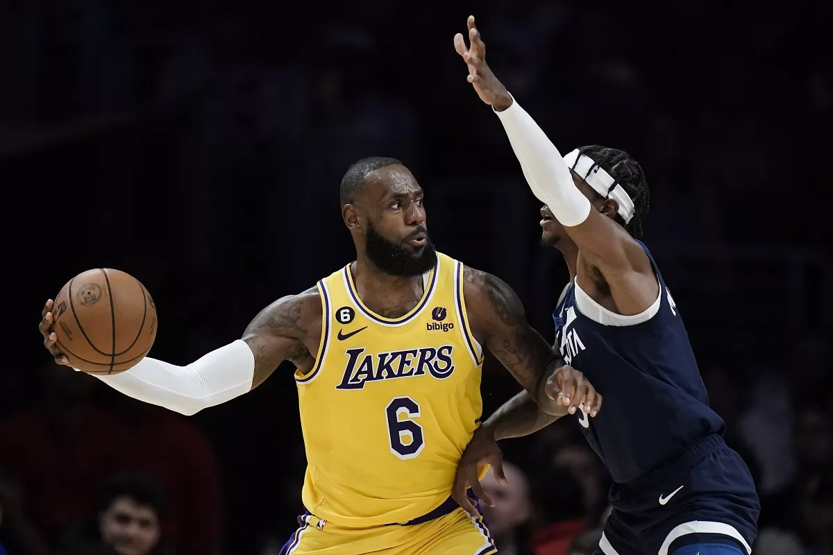 Los Lakers vuelven a las andadas y pierden el en la pretemporada