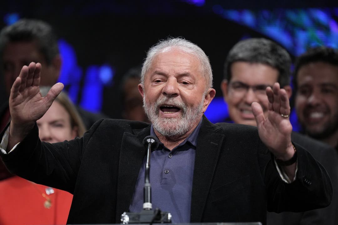 Elecciones en Brasil: Lula apela a la unidad y Bolsonaro golpea con corrupción en última propaganda